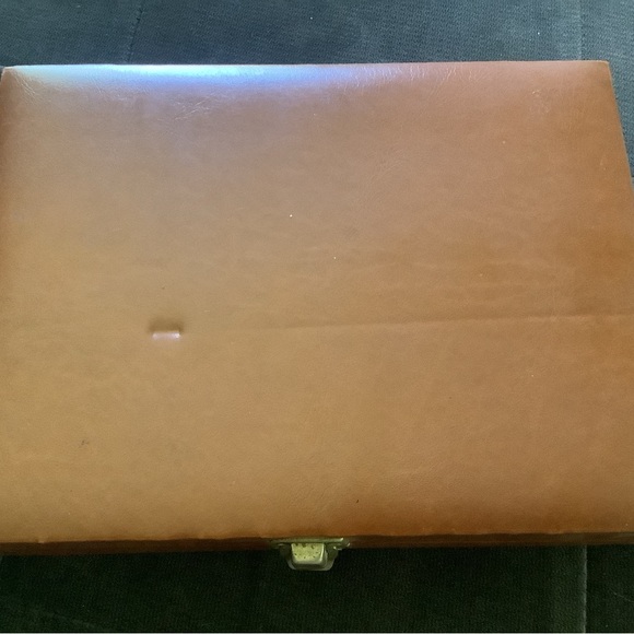 Vintage Travel Small Backgammon Magnetic Set Brown Leatherette Case See Photos - Picture 2 of 9